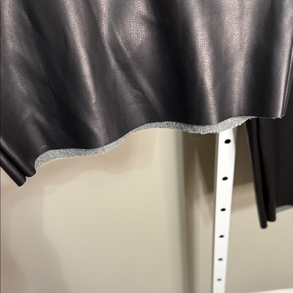 DKNY Faux Leather Drawstring Pants XL NWT Black Cropped Soft Lined Raw Hem - Picture 3 of 8